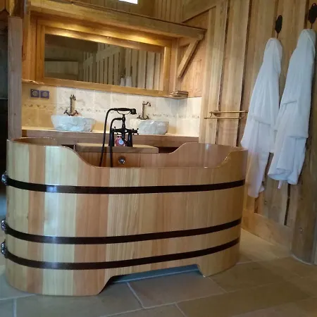 Bed & Breakfast La Fuste Des Garceaux 4*